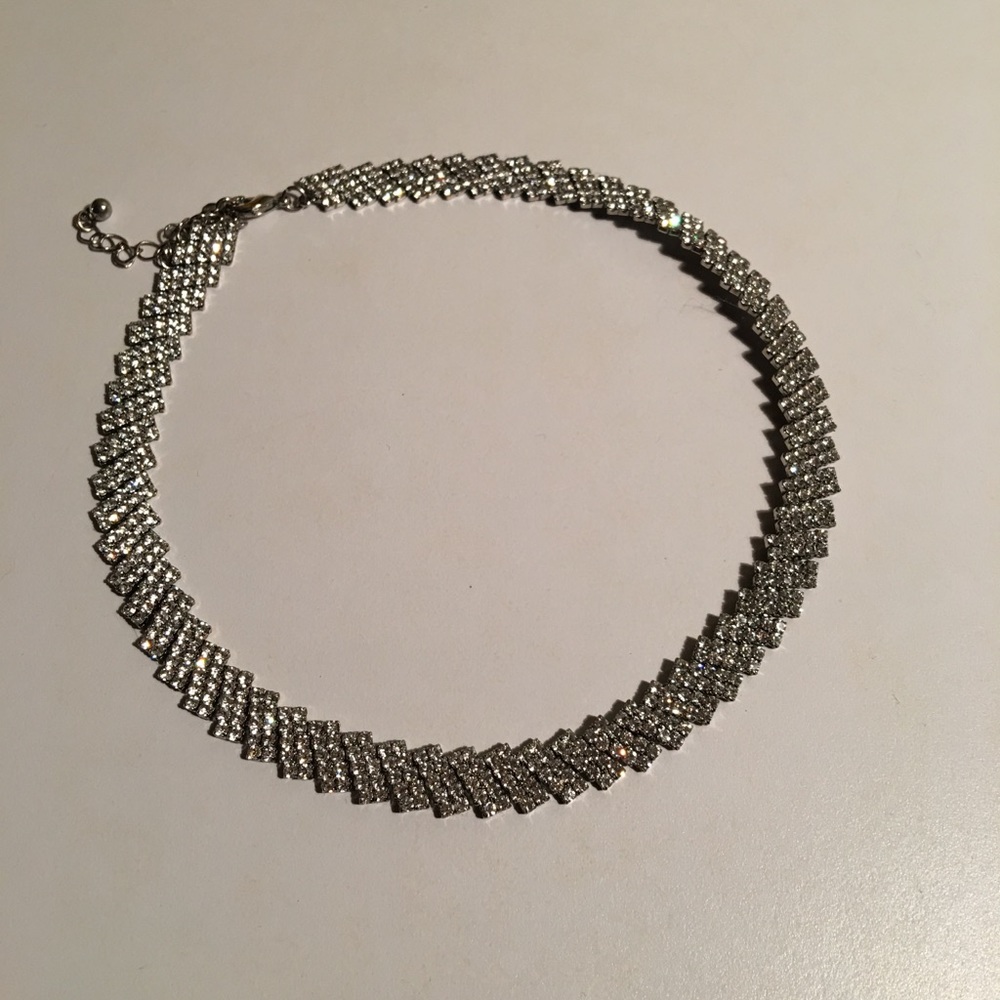 Rhinestone💎⛓ and Edgy shaped Necklace (shiny)!